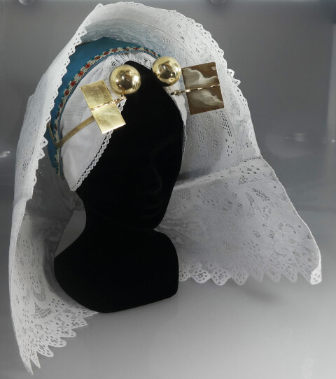 1957antiek oorijzer Zuid Beveland