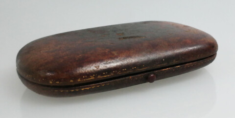 2279 Antiek gouden naaigarnituur45
