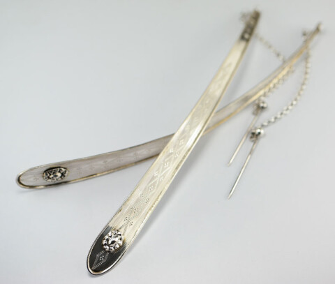 Antieke zilveren zijnaalden