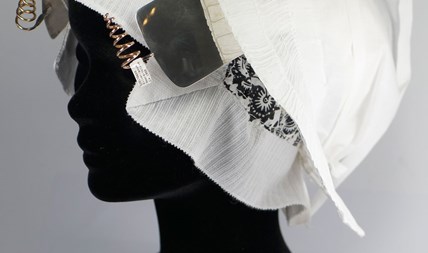 Antiek zilveren oorijzer streekdracht Veluwe