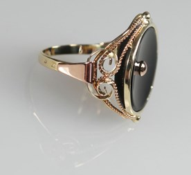 Gouden ring met onyx