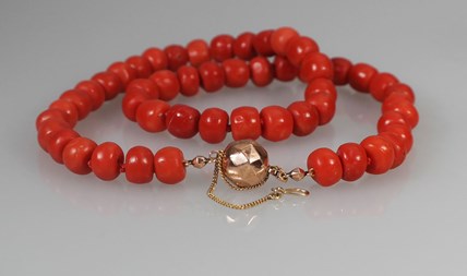 Antiek bloedkoralen ketting