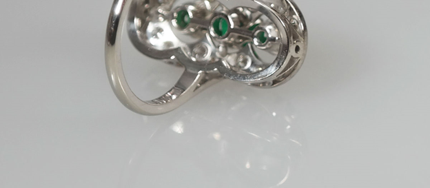 Gouden ring met diamant en smaragd