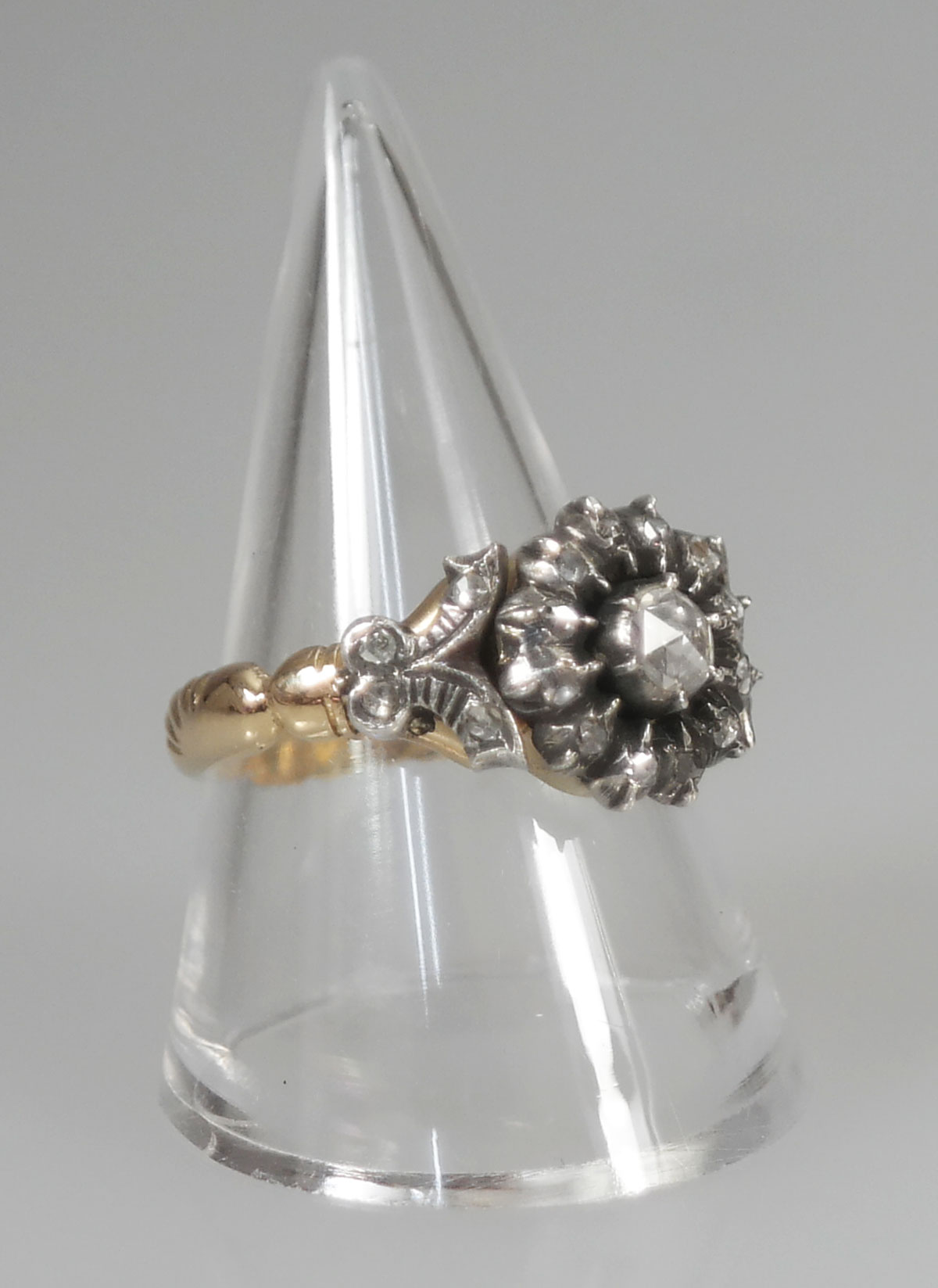 salaris extase Lunch Antieke gouden entourage ring met diamant - Antieke Sieraden - Kroone & Co