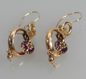 Antieke gouden oorbellen met amethist