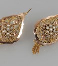 Antieke gouden oorbellen met parels