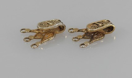 Keelbandhaakjes zilver verguld streekdracht Marken