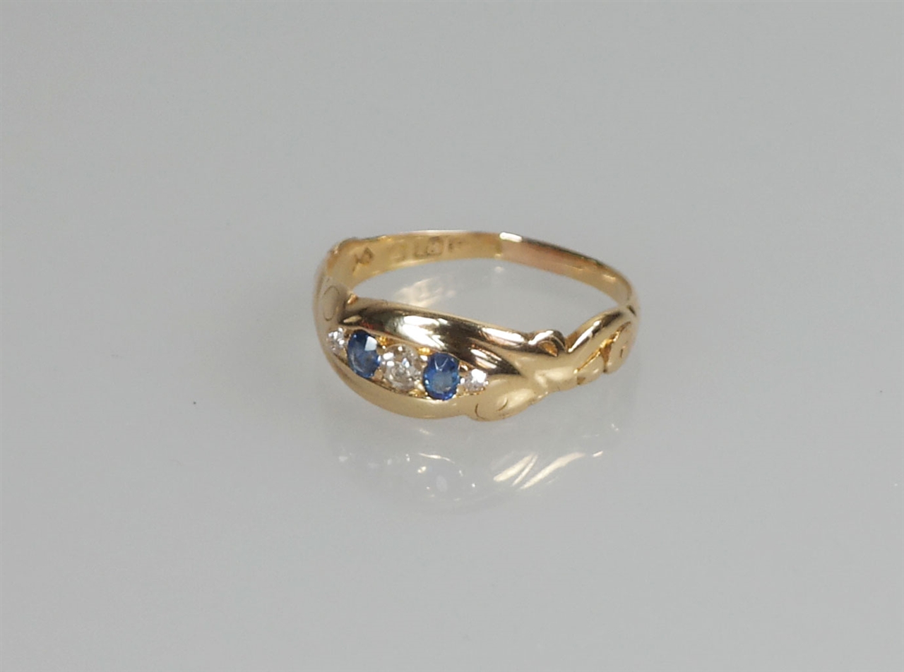 Methode Huis biologisch Antieke 18-karaats gouden ring met diamant en saffier - Antieke Sieraden -  Kroone & Co