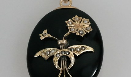 Antiek onyx medaillon
