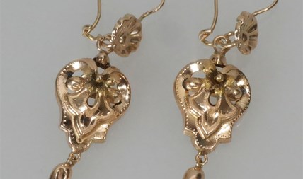 Antieke gouden oorbellen