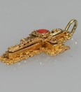 Antiek gouden kruisje met bloedkoraal