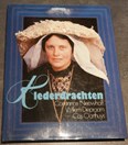 Klederdrachten boek van Nederland