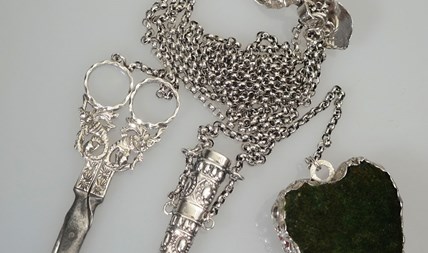 Antieke zilveren naai chatelaine