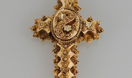 Antiek gouden kruishanger